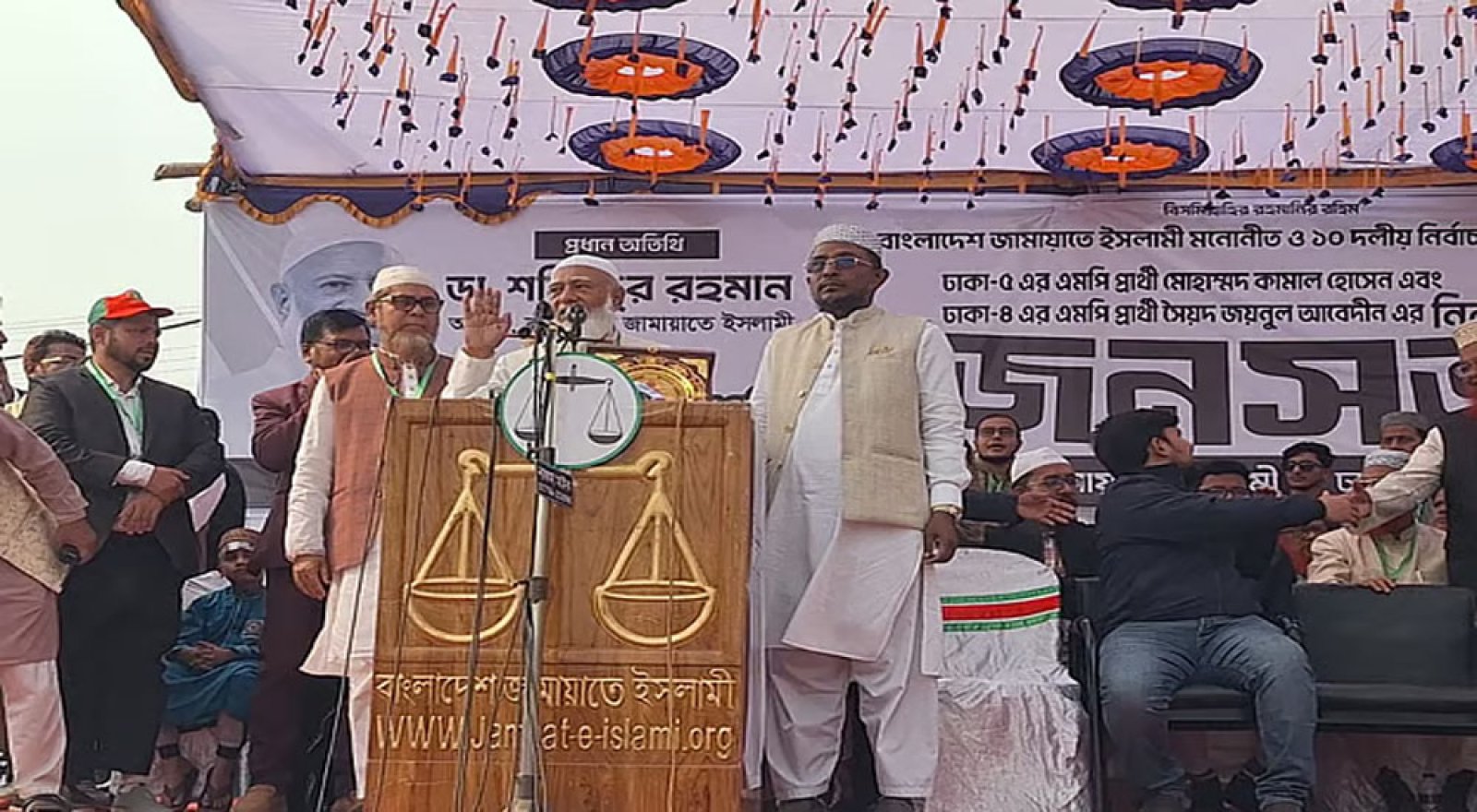কেউ কেউ বাঁকা, অন্ধকার গলির পথে চলতে পারেন: জামায়াত আমির