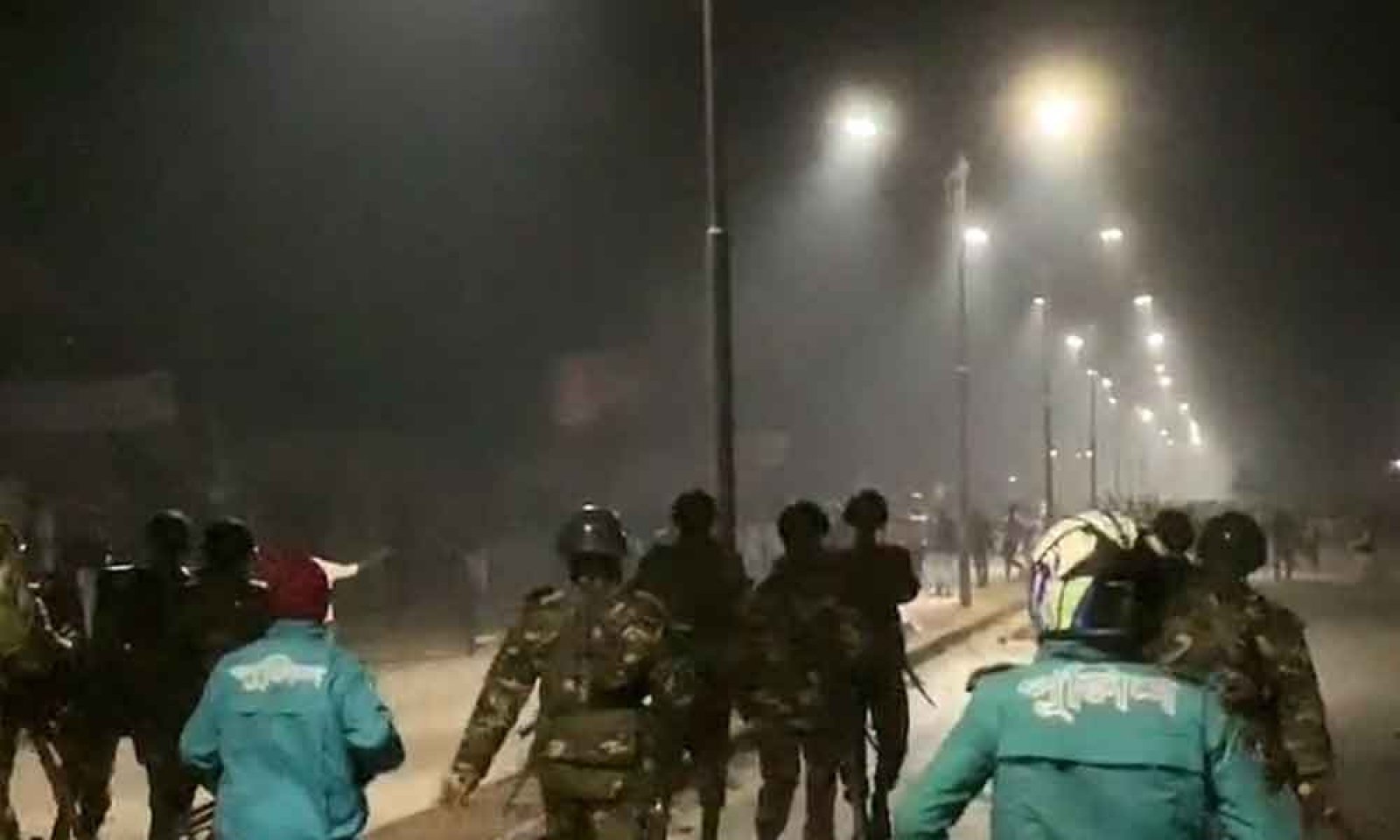 সিলেটে মধ্যরাতে সংঘর্ষে জড়াল তিন গ্রামের মানুষ, আহত ১৫