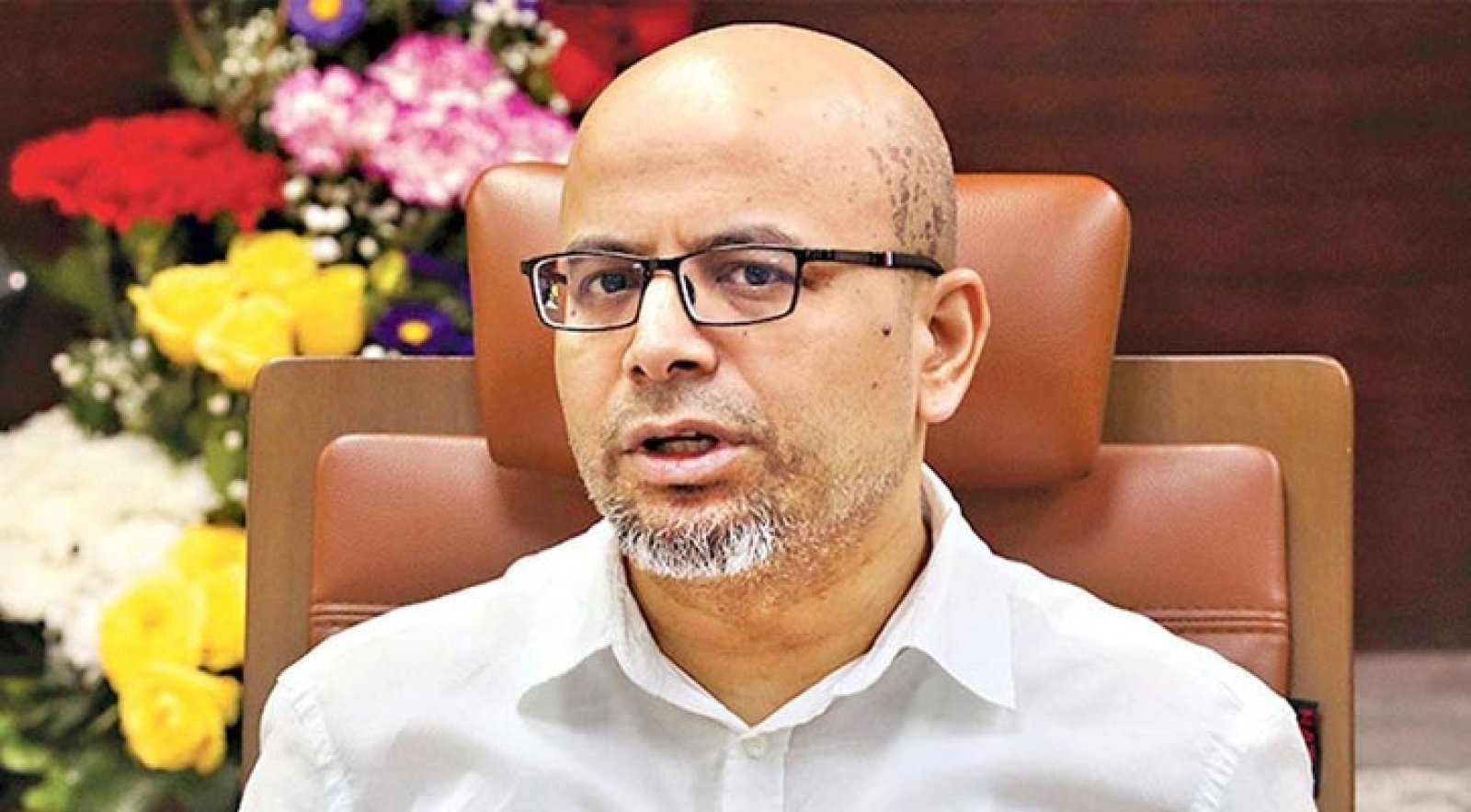 দেশ ছেড়েছেন প্রধান উপদেষ্টার বিশেষ সহকারী