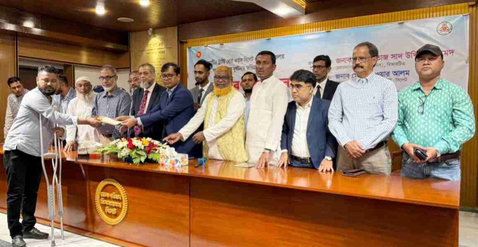সিলেটে সড়ক দূঘটনায় ৯৪টি পরিবারকে ৩ কোটি টাকার চেক হস্তান্তর করল বিআরটিএ