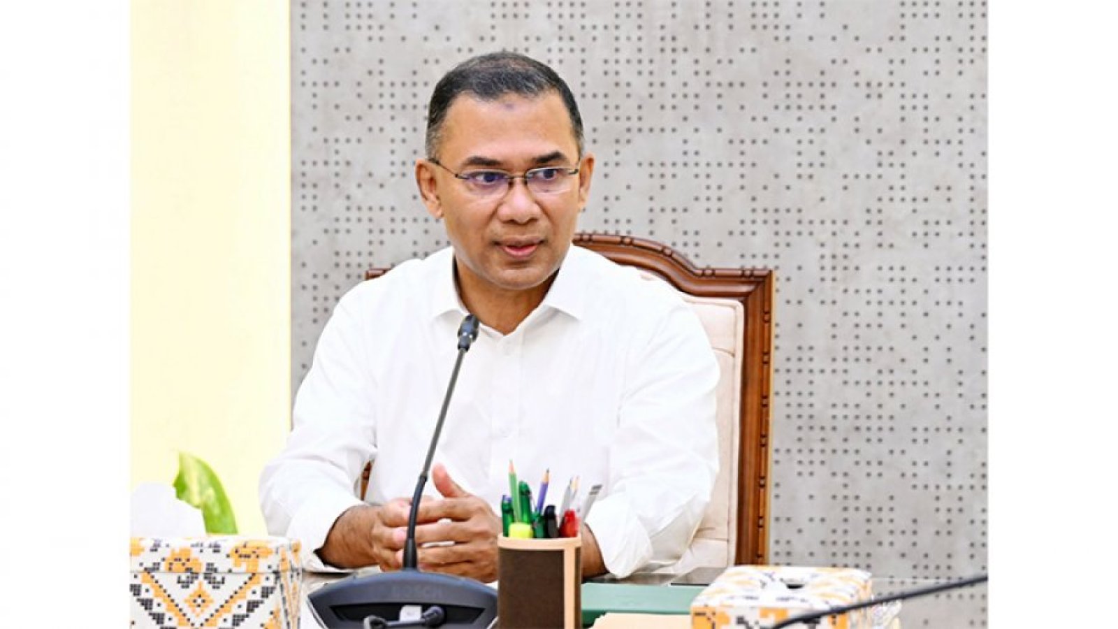 রাজধানীতে নারীদের জন্য আলাদা বাস চালুর নির্দেশ প্রধানমন্ত্রীর