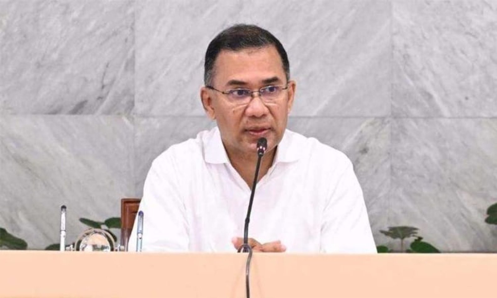 ট্রাফিক ব্যবস্থা ঢেলে সাজাতে  বিশেষজ্ঞদের সঙ্গে কথা বলেছেন প্রধানমন্ত্রী
