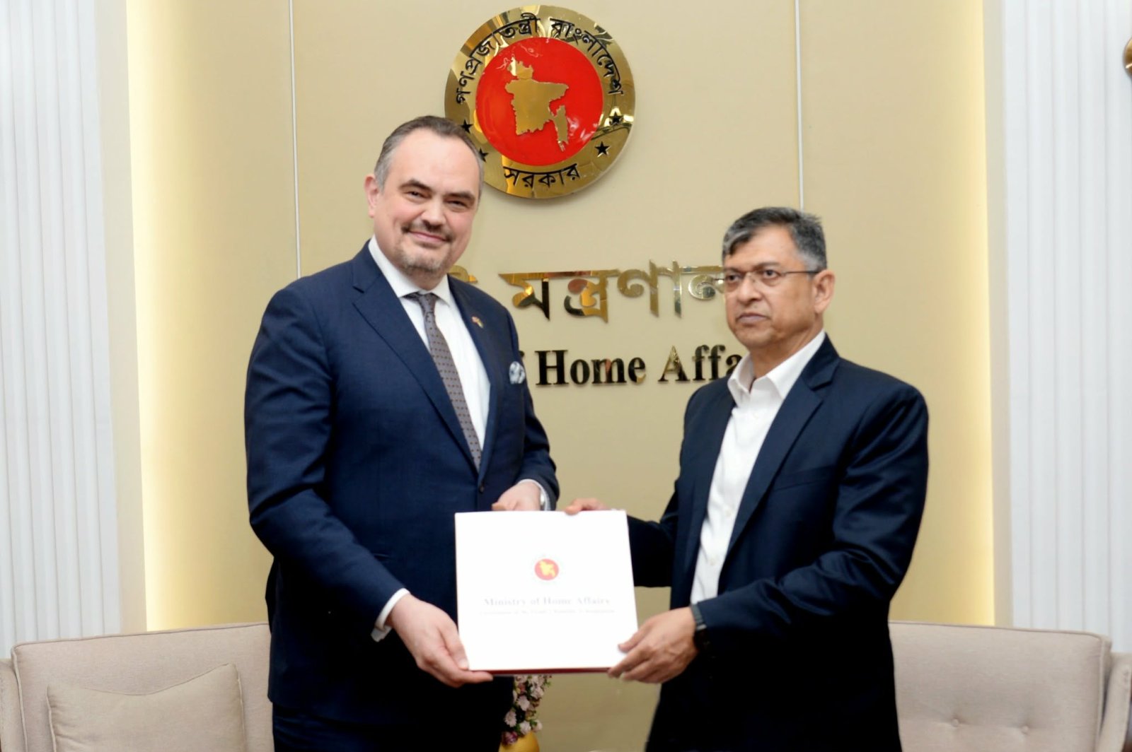 মার্কিন দূতাবাস সহ ডিপ্লোমেটিক এরিয়ার নিরাপত্তা ব্যবস্থা জোরদার করা হয়েছে- স্বরাষ্ট্রমন্ত্রী