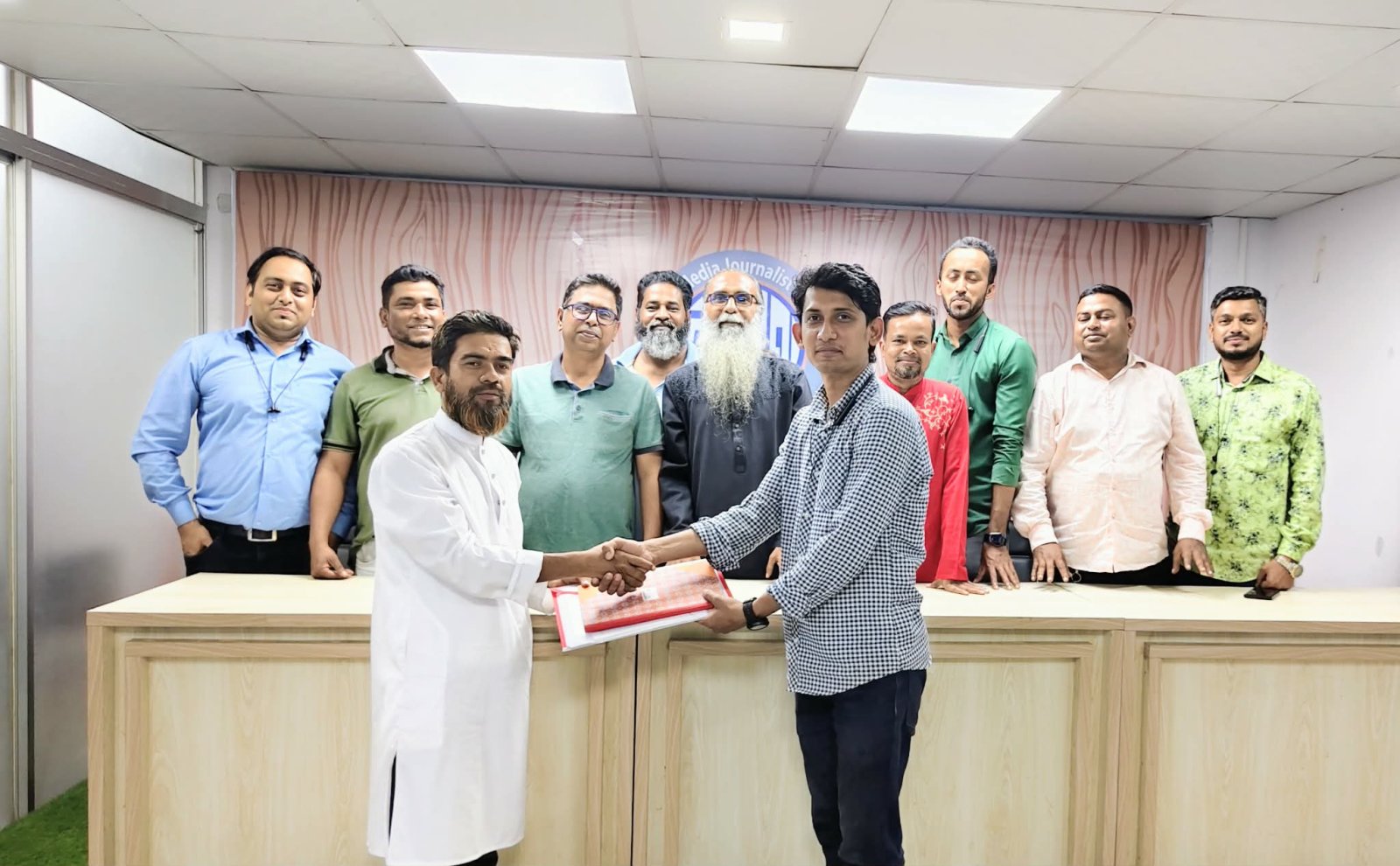 ইমজা’র নতুন কমিটির দায়িত্ব গ্রহণ