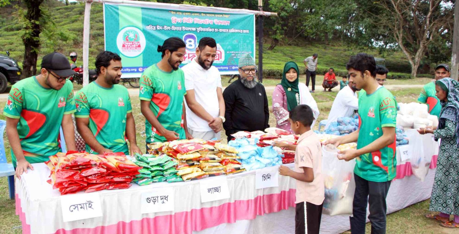 পিছিয়ে পড়া মানুষের সাথে আনন্দ ভাগ করে নেওয়াই প্রকৃত ঈদ: ডাঃ অচিনপুরী
