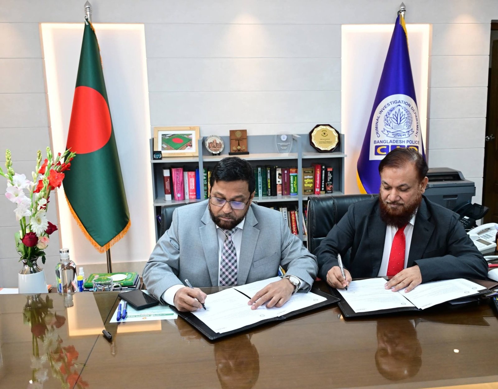 সিআইডি প্রধান হিসেবে যোগদান করলেন অতিরিক্ত আইজিপি মোসলেহ্ উদ্দিন আহমদ