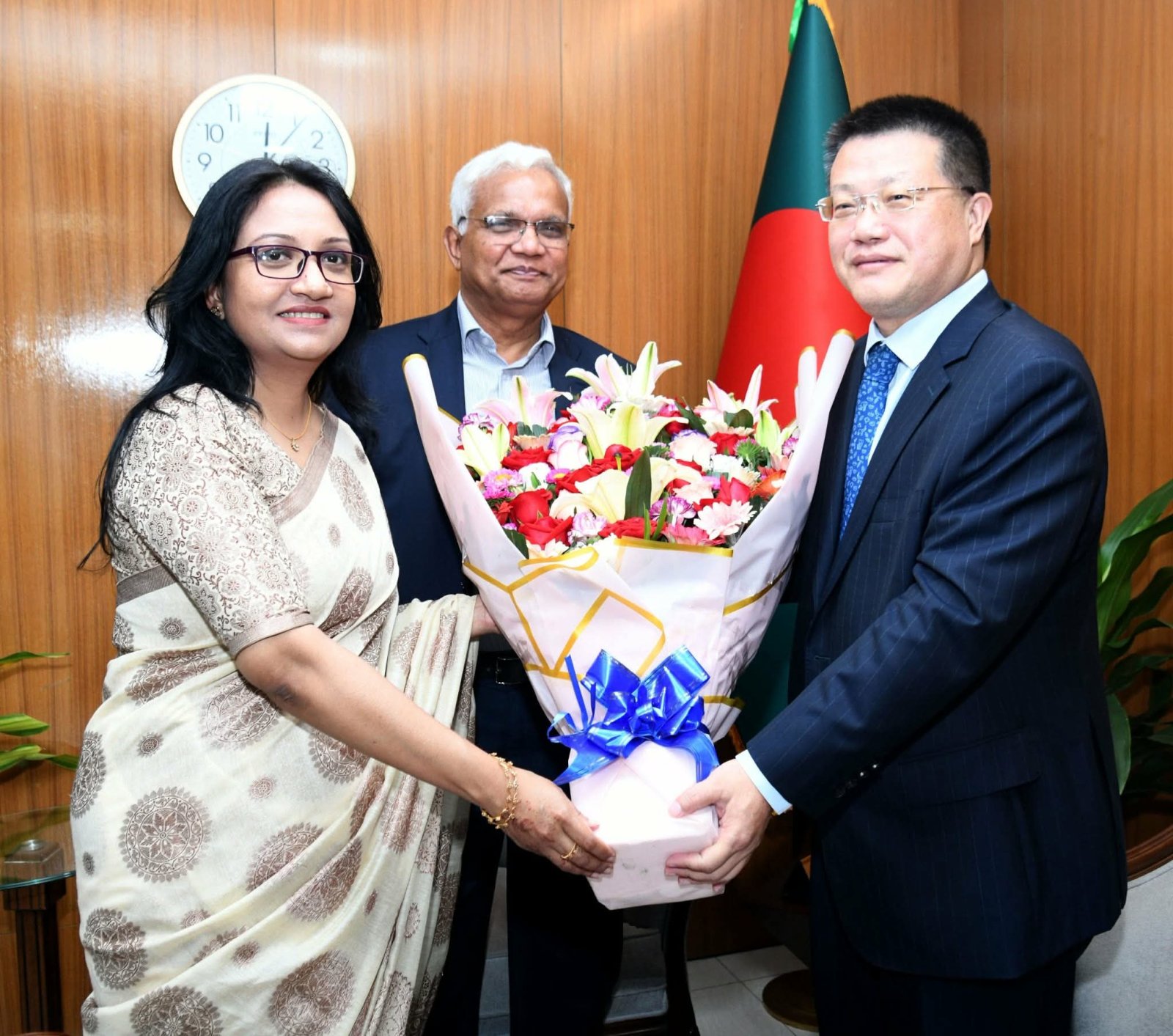 ফ্যামিলি কার্ড বাস্তবায়নে চীনের কারিগরি সহযোগিতা চায় বাংলাদেশ