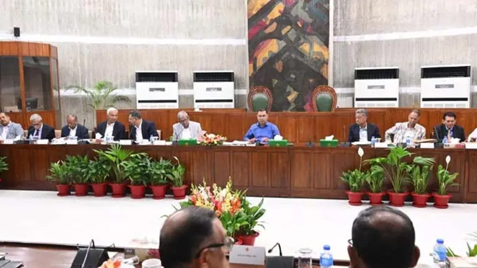 অফিস চলবে ৯টা থেকে ৪টা, মার্কেট বন্ধ ৬টায়