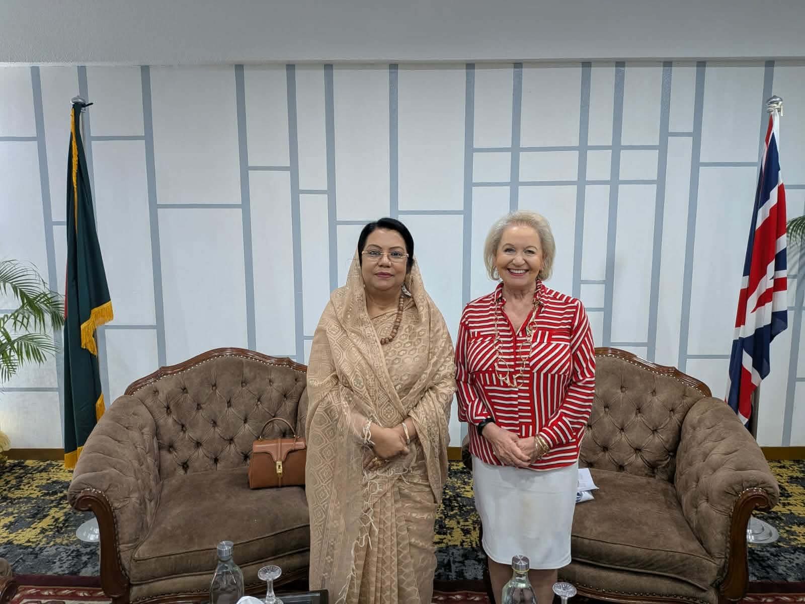 বিমান ও পর্যটন উন্নয়নে যৌথভাবে কাজ করবে বাংলাদেশ ও যুক্তরাজ্য