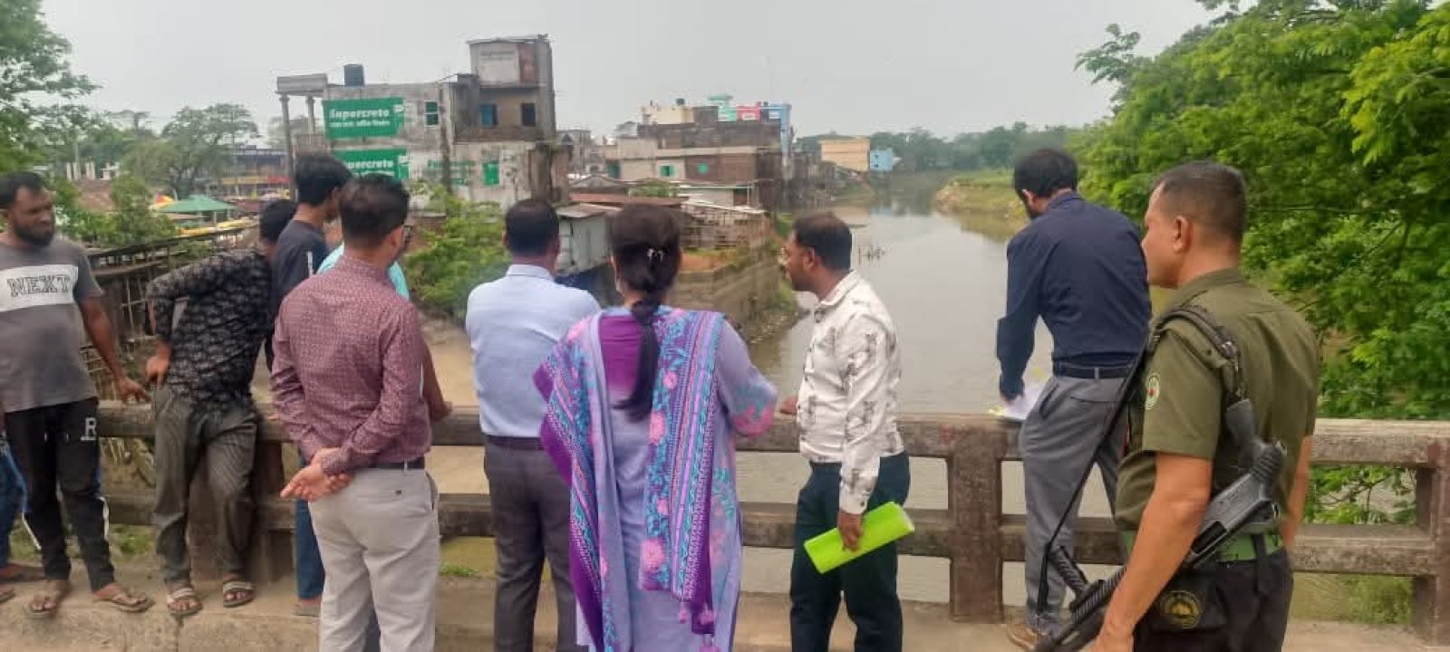 বোকা নদী দখল-দূষণে বিপন্ন: মাঠে নেমে বাস্তব চিত্র দেখলেন কমিশনের পরিচালক