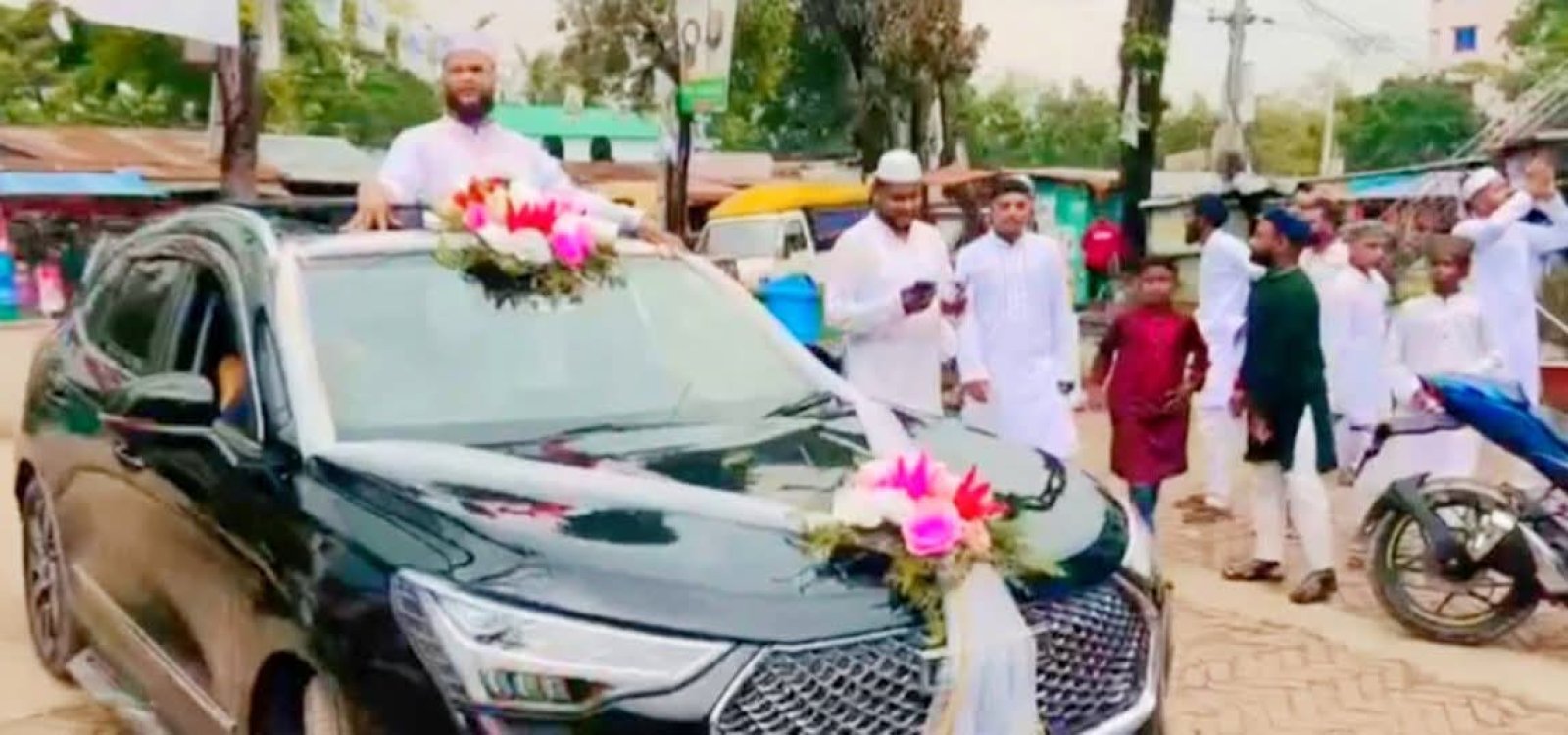 গোলাপগঞ্জে ইমামের বিদায়ে আবেগ ও রাজকীয় আয়োজন