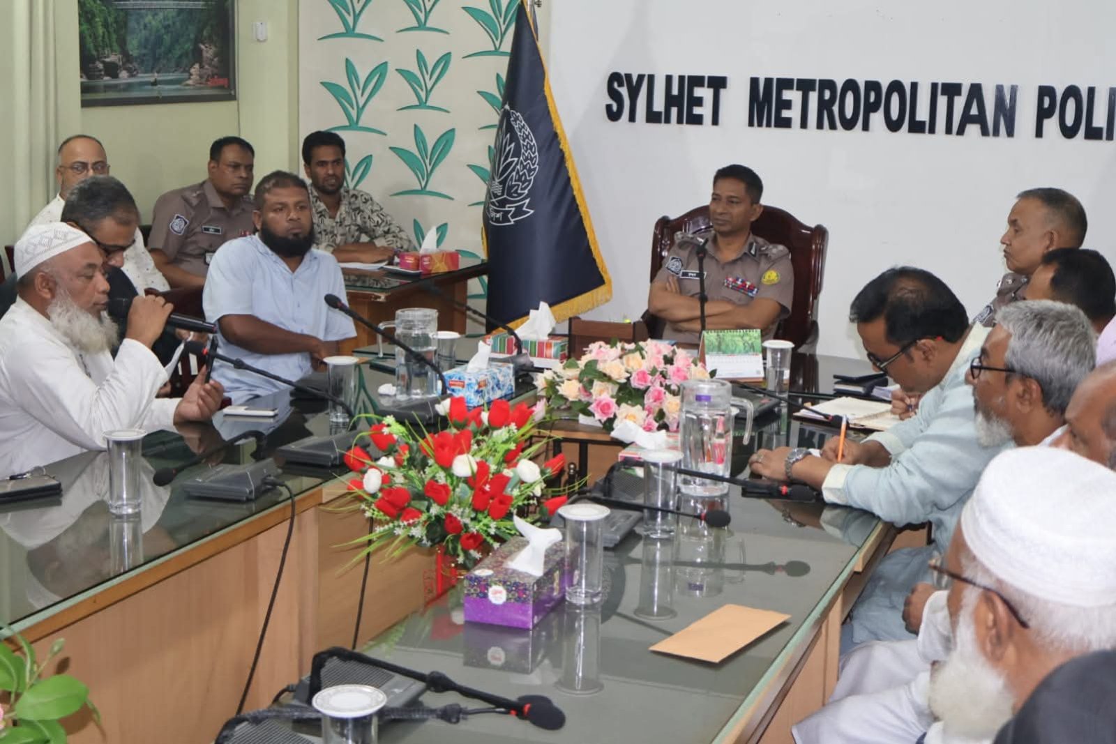 সিলেটে সন্ধ্যা ৭টার মধ্যে দোকান বন্ধের নির্দেশনা, এসএমপির মতবিনিময় সভায় কমিশনারের সতর্কবার্তা