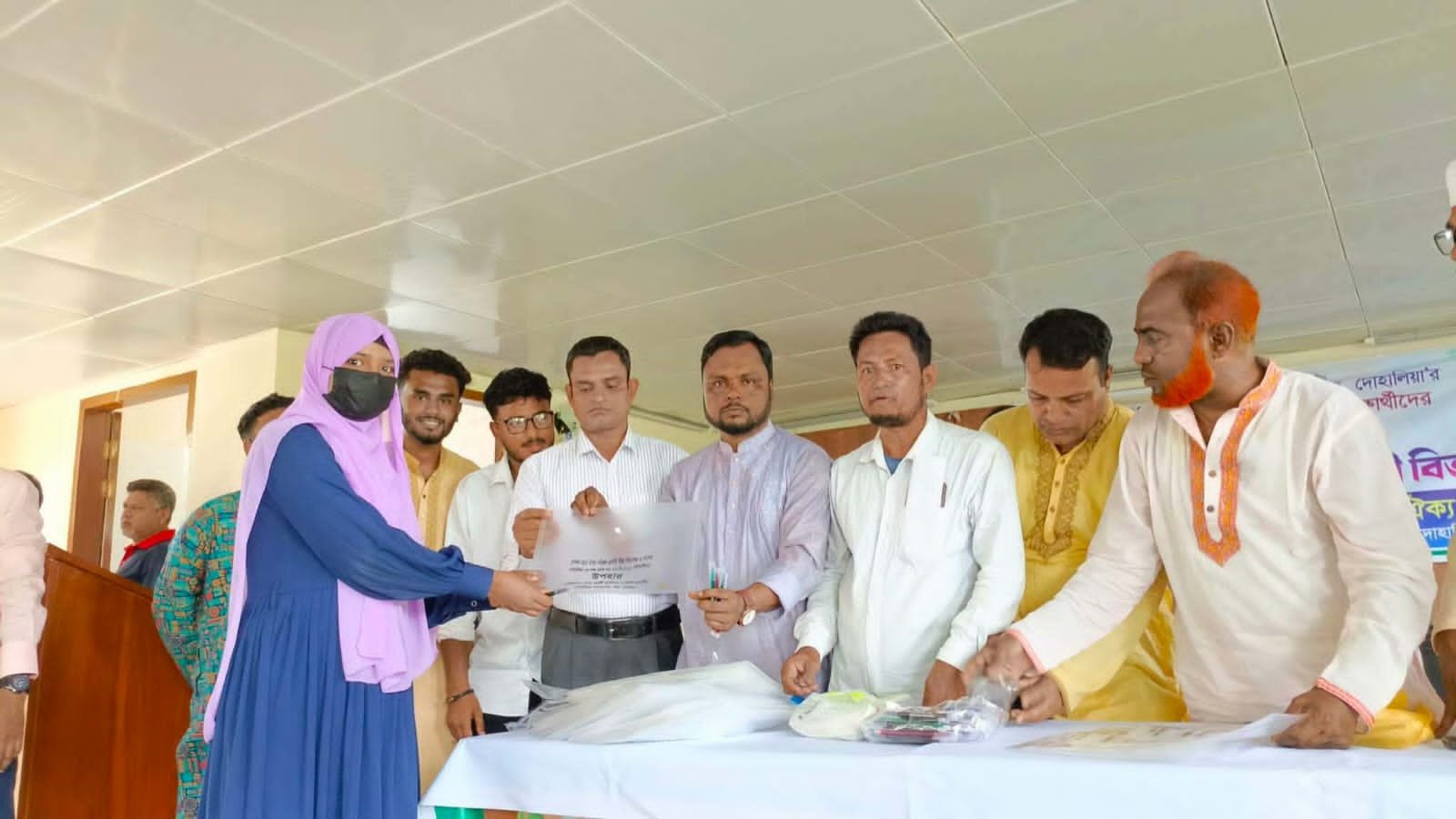 উৎসবমুখর পরিবেশে প্রগতি উচ্চ বিদ্যালয় ও কলেজে এসএসসি পরীক্ষার্থীদের বিদায় সংবর্ধনা