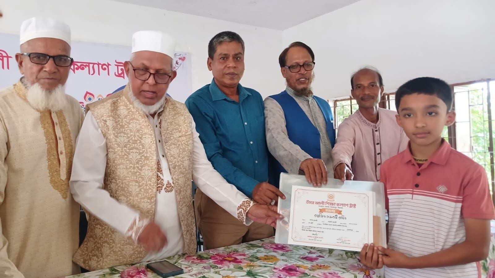 জৈন্তাপুরে ৬১ মেধাবী শিক্ষার্থীর হাতে সনদ ও নগদ অর্থ তুলে দিলেন প্রফেসর ডা. এম এ মতিন