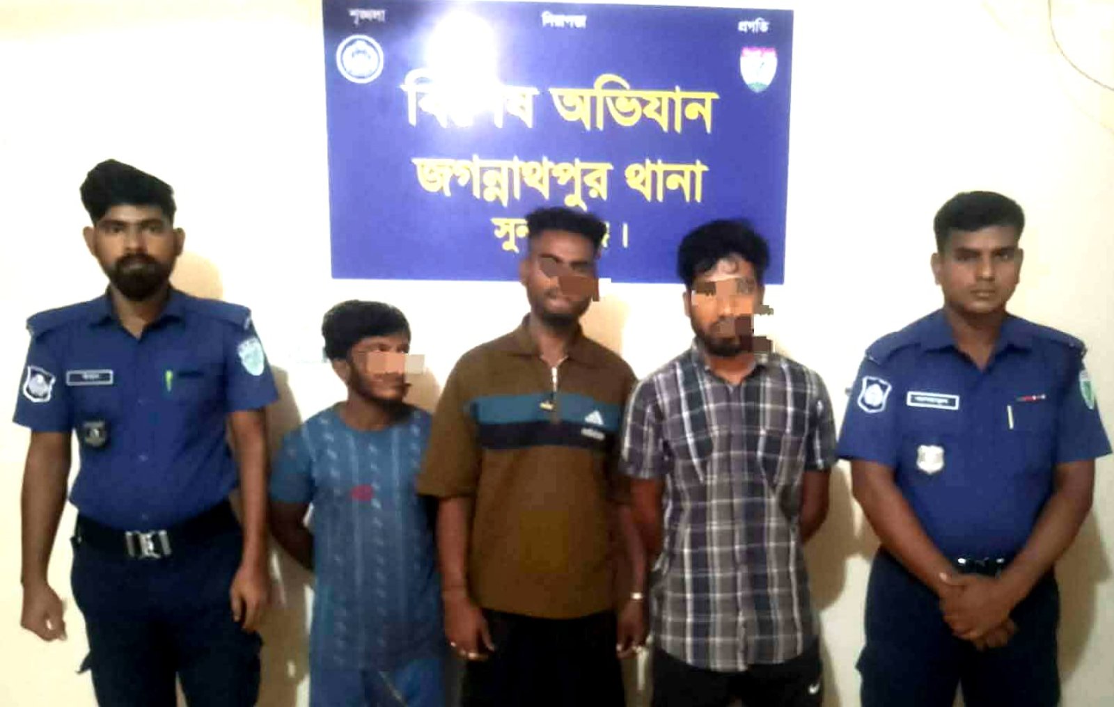 জগন্নাথপুরে পুলিশের পৃথক অভিযানে ৩ আসামি গ্রেফতার