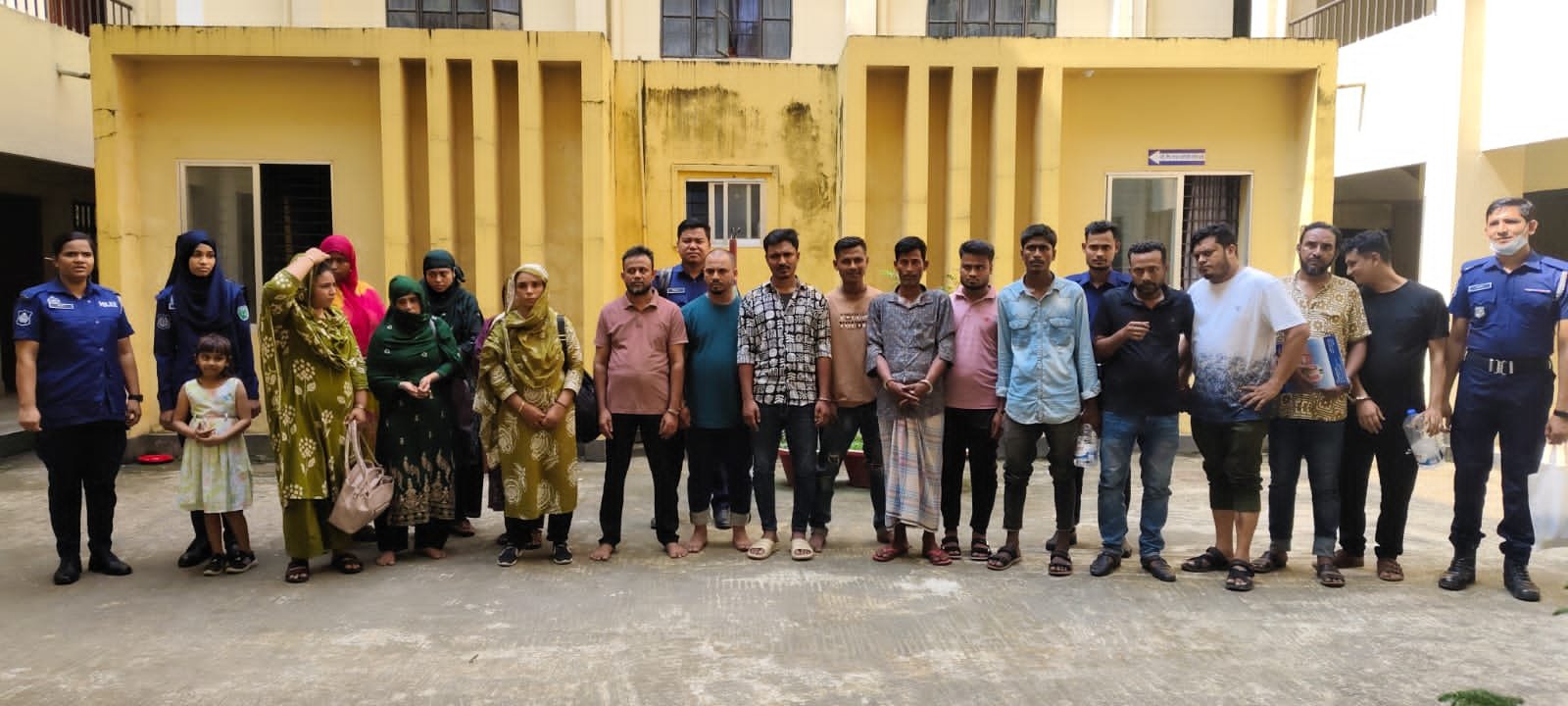 গোয়াইনঘাটে বিজিবি-পুলিশের যৌথ তৎপরতা: মানবপাচার চক্রের সদস্যসহ আটক ১৯, জেলহাজতে প্রের