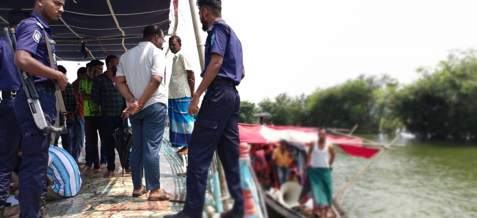 টাঙ্গুয়ার হাওরে মোবাইল কোর্ট অভিযান, শব্দদূষণ ও অবৈধ জাল ব্যবহারে জরিমানা ও জব্দ কার্যক্রম
