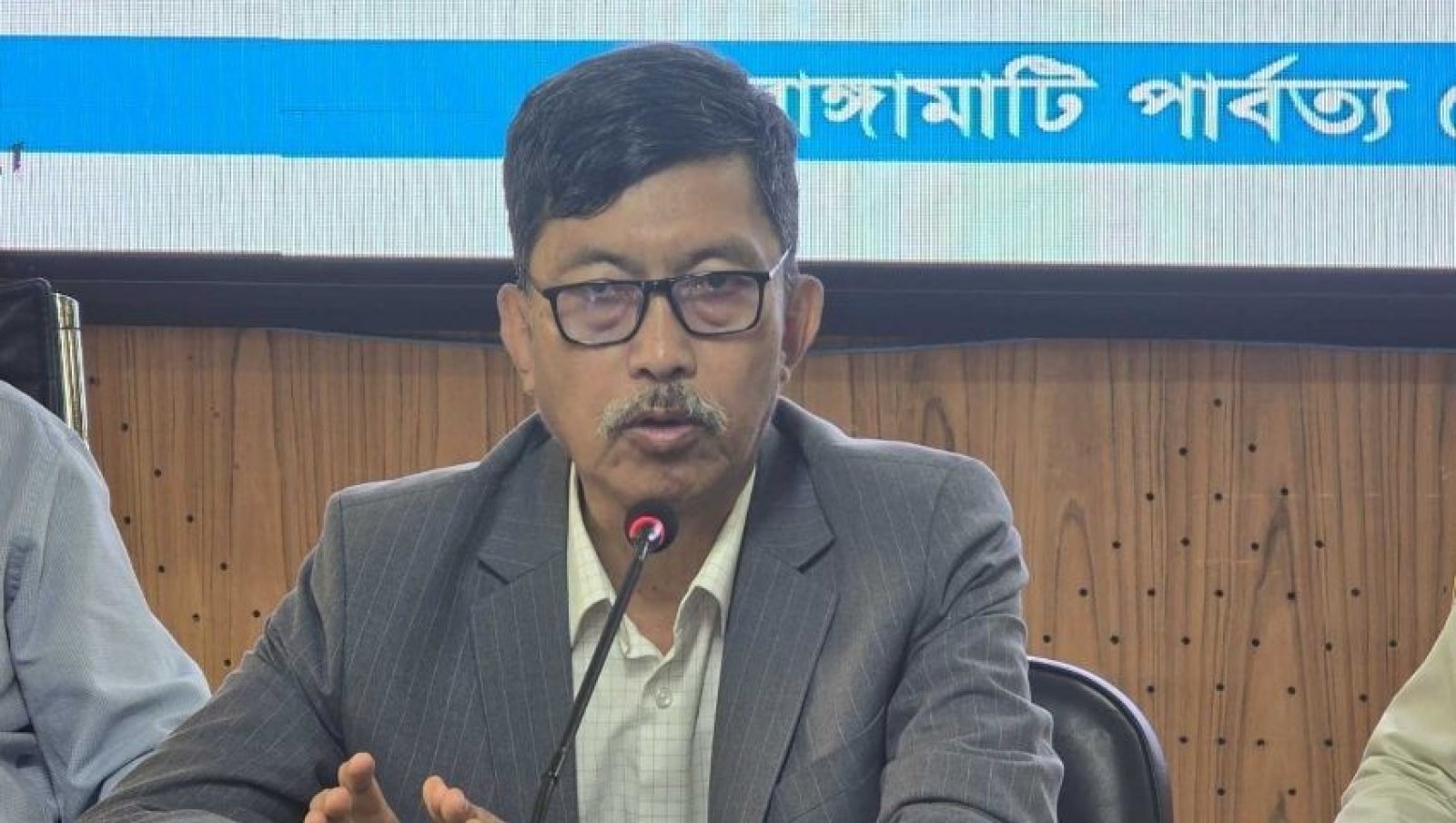 পদত্যাগ প্রসঙ্গে মুখ খুললেন দীপেন দেওয়ান