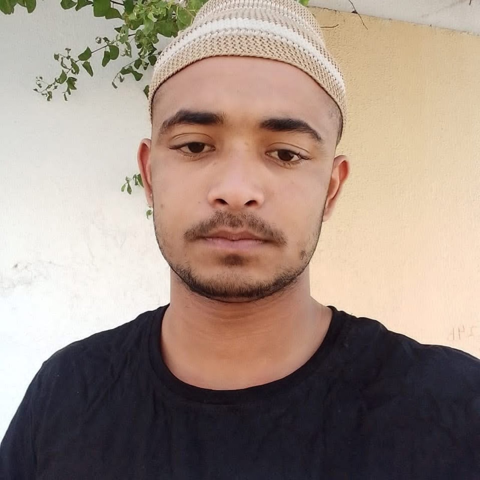 ফোনকলের পর বেরিয়ে আর ফেরেননি নাজমুল, খোঁজে পরিবার ও পুলিশ