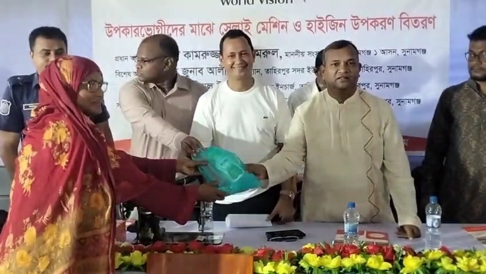 তাহিরপুরে ওয়ার্ল্ড ভিশনের ব্যতিক্রমী উদ্যোগ: ৮০ যুবতী পেলেন সেলাই মেশিন