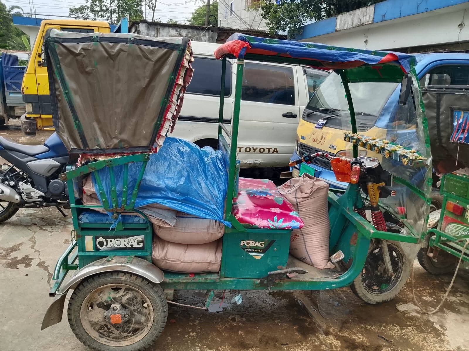 কানাইঘাটে পুলিশের বিশেষ অভিযানে ৫০০ কেজি ভারতীয় চিনি জব্দ, আটক ১