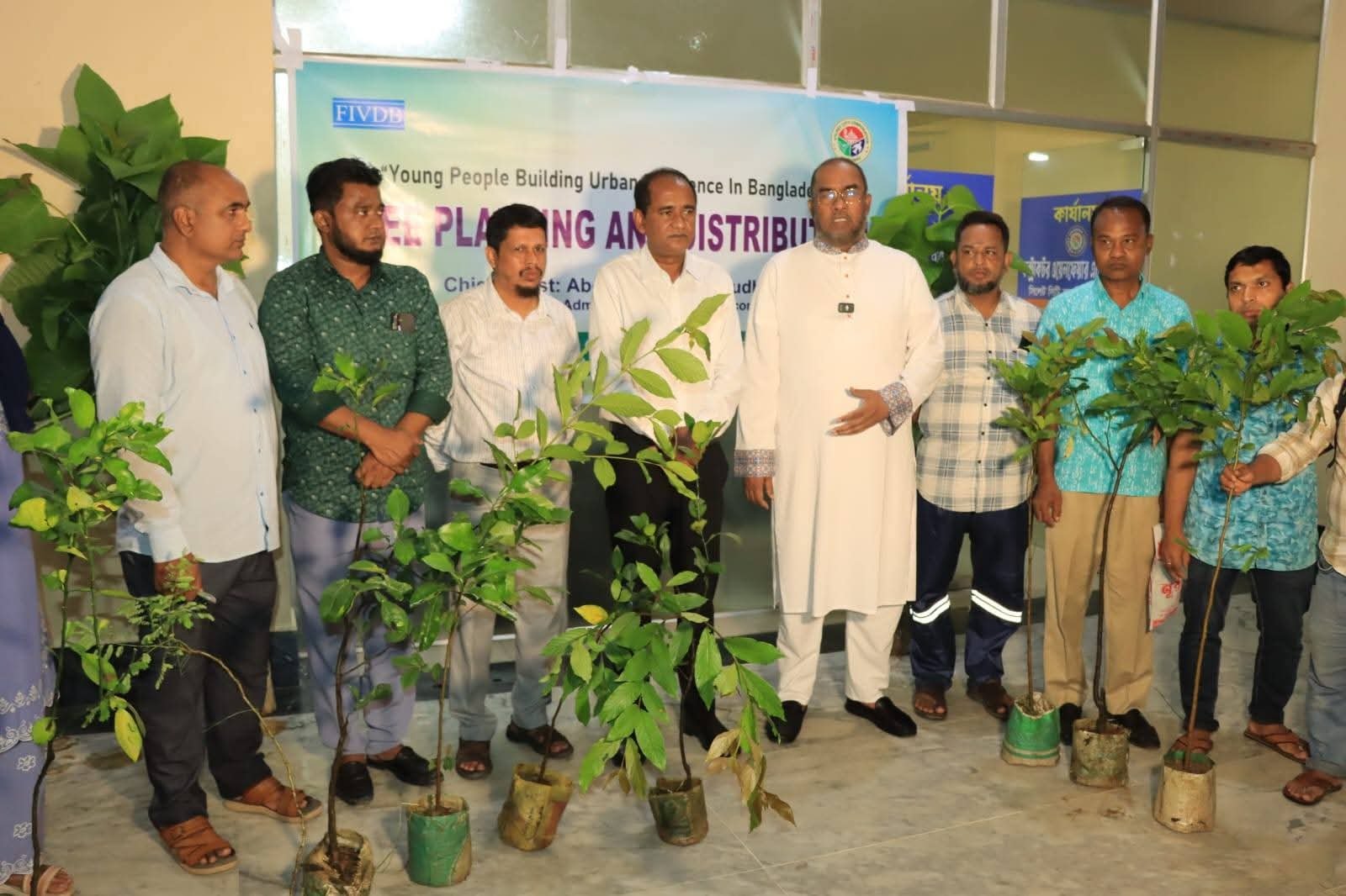 যার যেখানে খালি জায়গা আছে, গাছ লাগান— নগরবাসীর প্রতি সিসিক প্রশাসকের আহ্বান