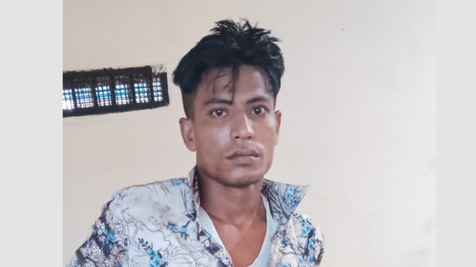 জৈন্তাপুরে ডিবির অভিযানে ১৫০ পিস ইয়াবাসহ রকি গ্রেপ্তার, মাদক সিন্ডিকেটের বিরুদ্ধে ক্ষোভ এলাকাবাসীর