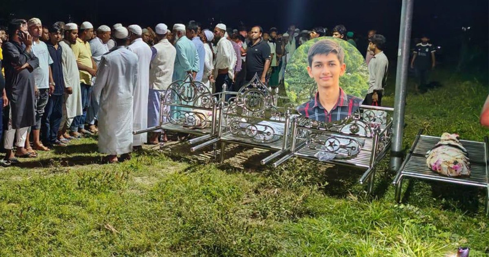 এক রাতেই নিঃস্ব এক পরিবার: মা ও তিন মেয়ের দাফন, বাকরুদ্ধ সিফাত