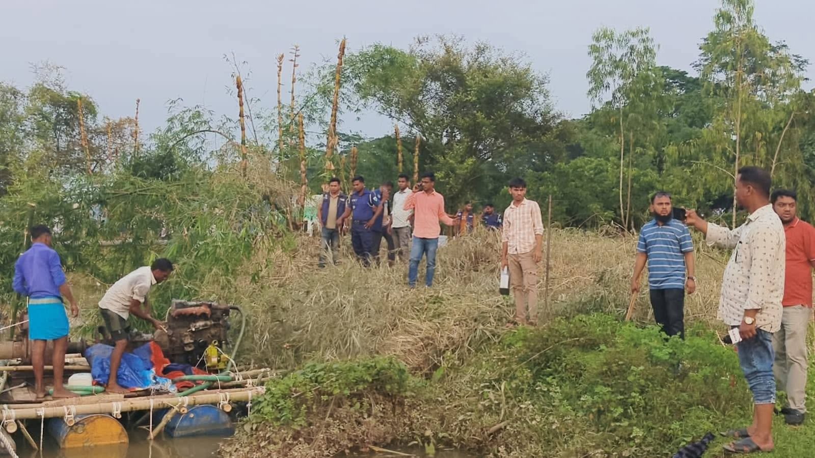 গোয়াইনঘাটে অবৈধ বালু উত্তোলনের বিরুদ্ধে সাঁড়াশি অভিযান, ধ্বংস ৮ বোমা মেশিন