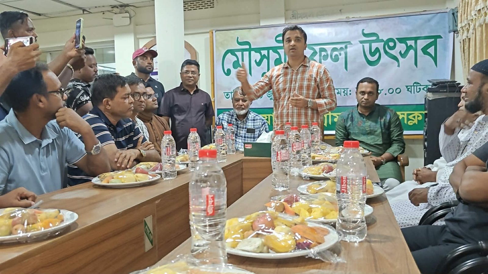 মৌসুমী ফলের স্বাদে মিলনমেলা: শ্রীমঙ্গল প্রেসক্লাবের ফল উৎসব অনুষ্ঠিত