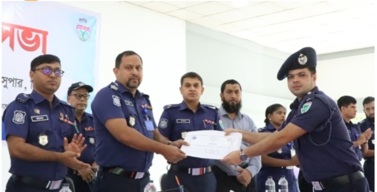টানা সাফল্যের স্বীকৃতি: সিলেটে তৃতীয়বারের মতো শ্রেষ্ঠ ওসি বিয়ানীবাজার থানার ওমর ফারুক