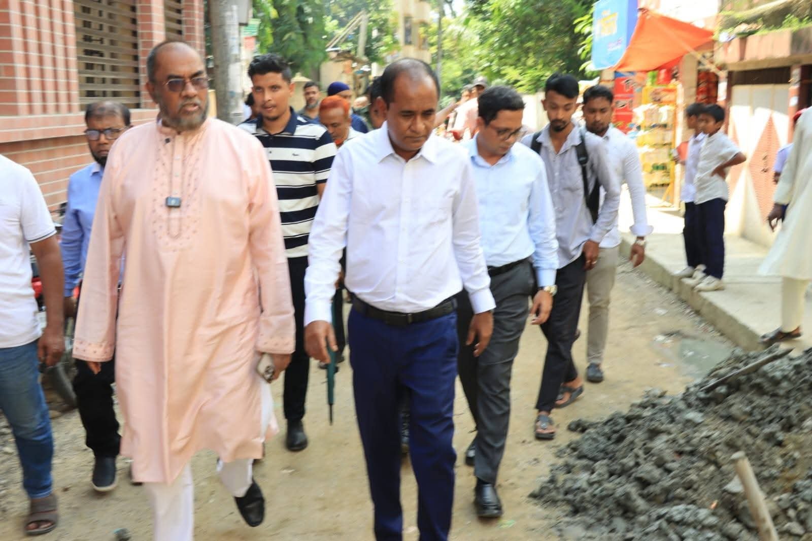 নগরজুড়ে উন্নয়নকাজে গতি আনতে মাঠে সিসিক প্রশাসক, নির্ধারিত সময়েই প্রকল্প শেষ করার নির্দেশ