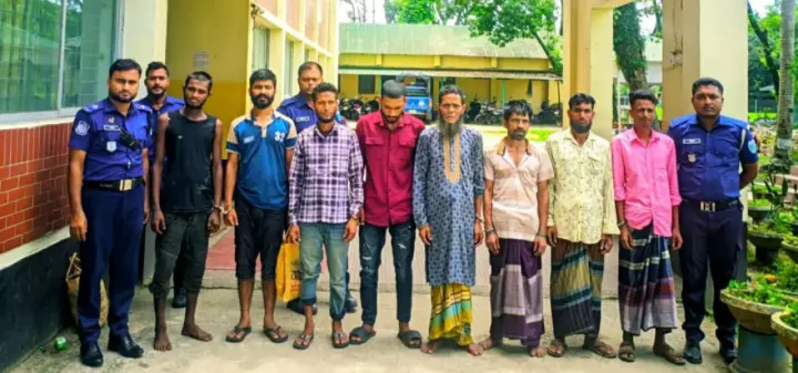 কোম্পানীগঞ্জে পুলিশের বিশেষ অভিযানে ৮ জন গ্রেপ্তার