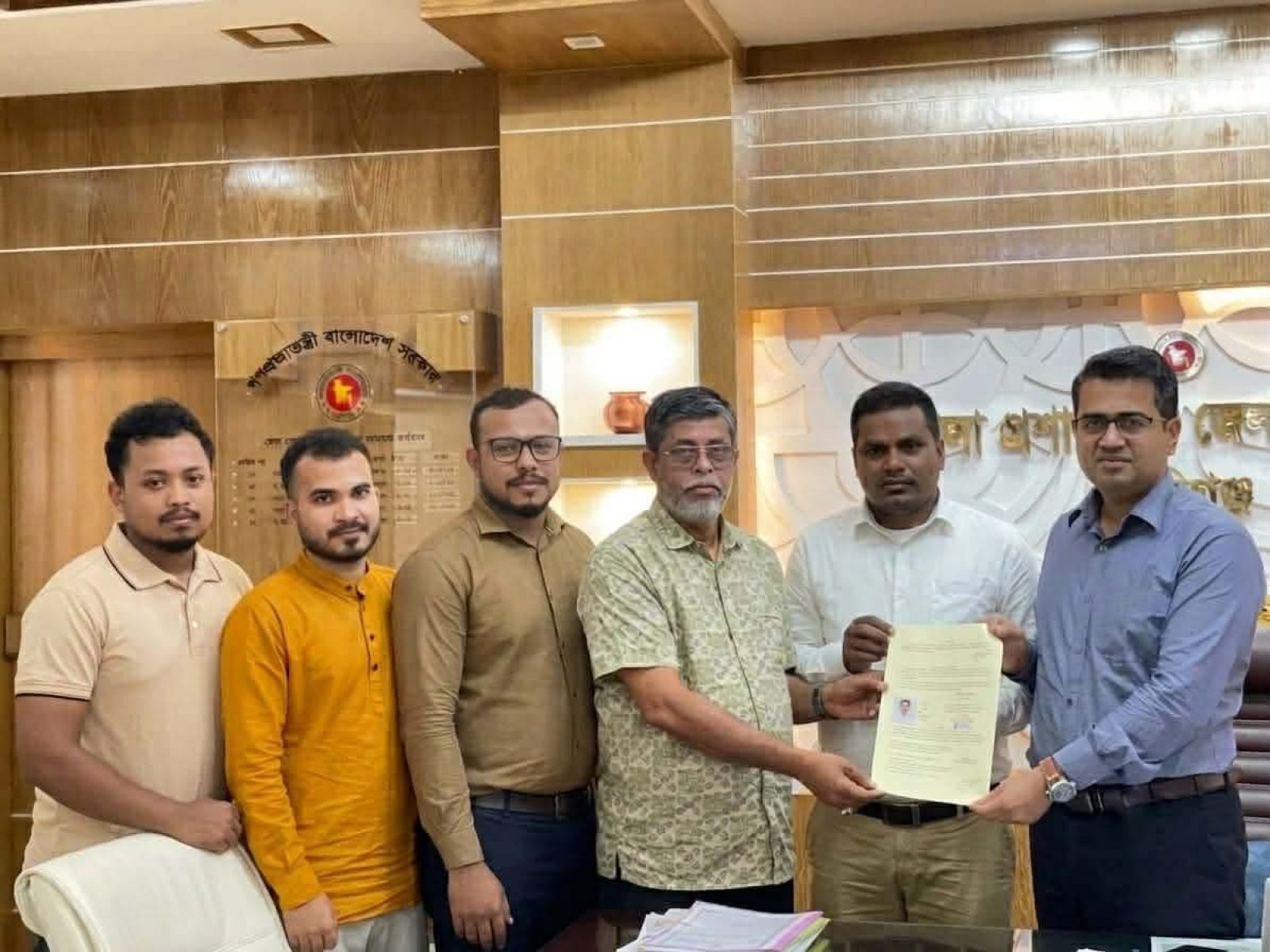ডিক্লারেশন হাতে ‘রূপান্তর সময়’; আনুষ্ঠানিকভাবে অনুমোদন দিল জেলা প্রশাসন