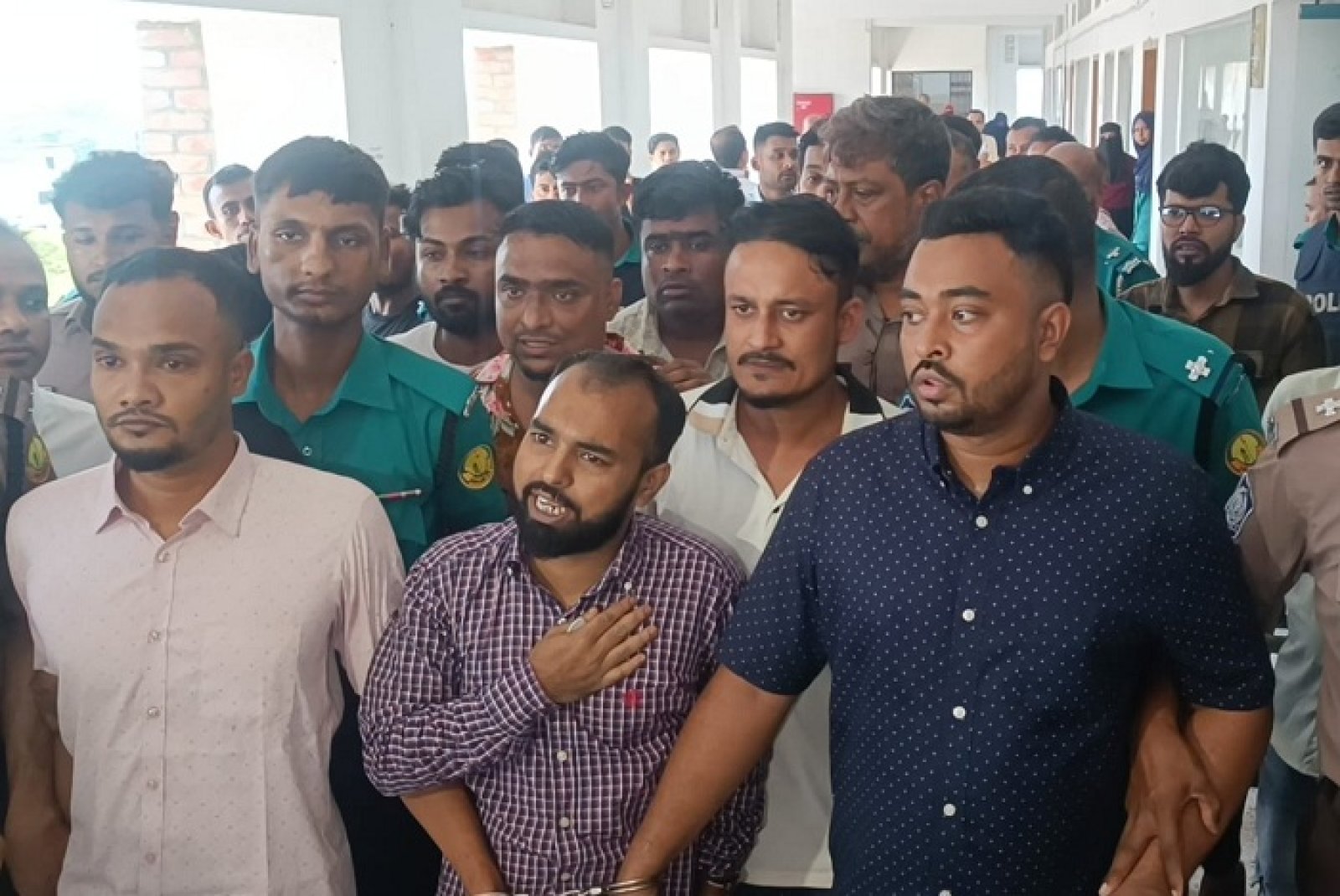 এমসি কলেজ গণধর্ষণ মামলায় রায়: একজনের মৃত্যুদণ্ড, তিনজনের যাবজ্জীবন, চারজন খালাস