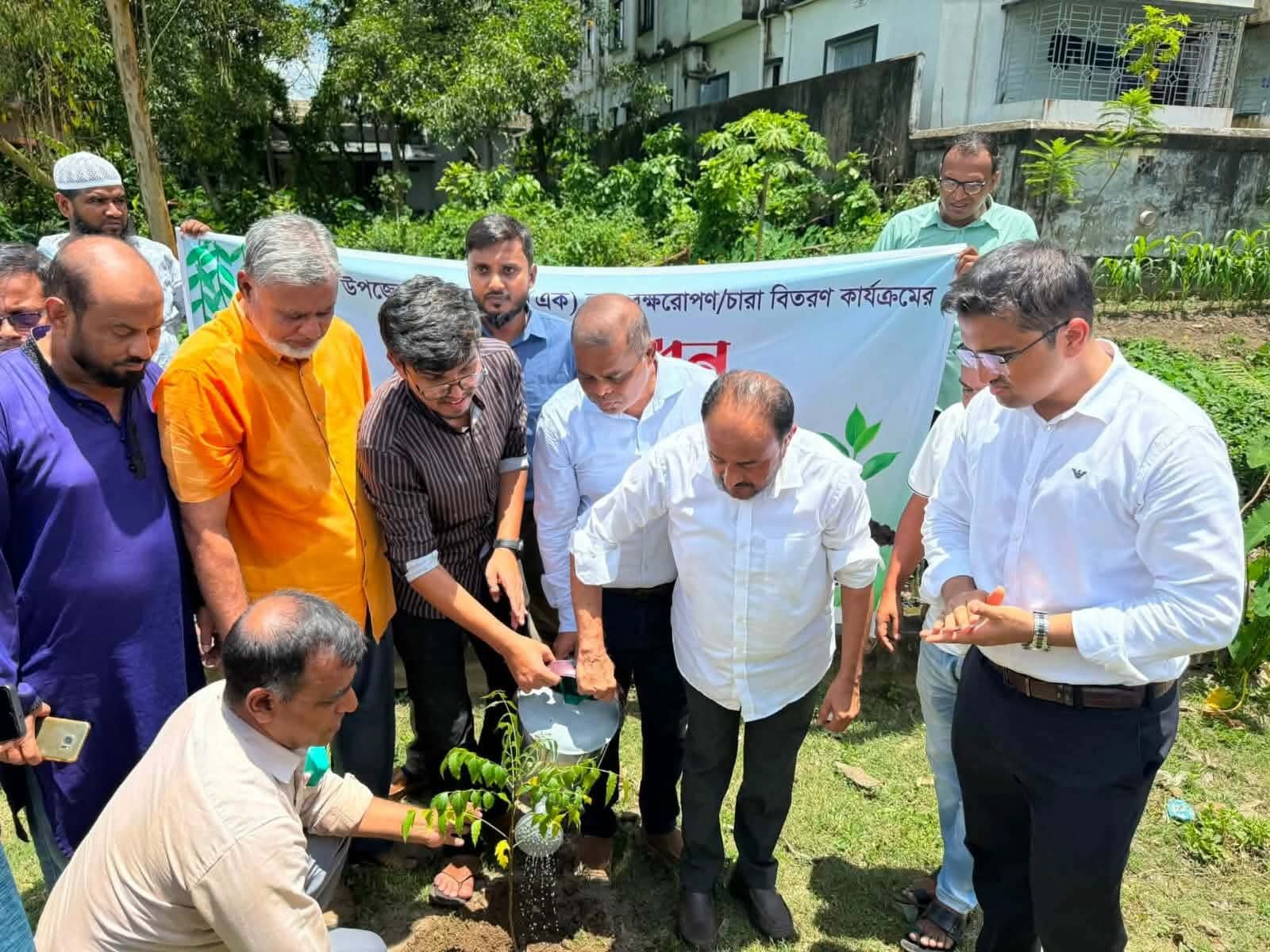 শ্রীমঙ্গলে বৃক্ষরোপণ কর্মসূচির উদ্বোধন