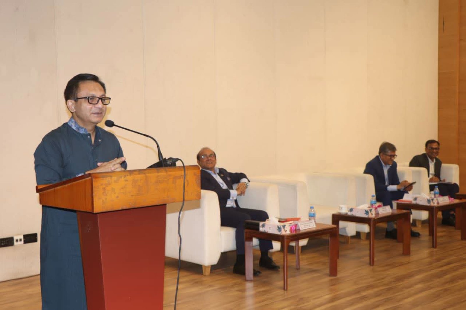 বিদেশি বাণিজ্য মেলায় ক্ষুদ্র উদ্যোক্তাদের জন্য বুথ ভাড়া মওকুফের ঘোষণা বাণিজ্যমন্ত্রীর