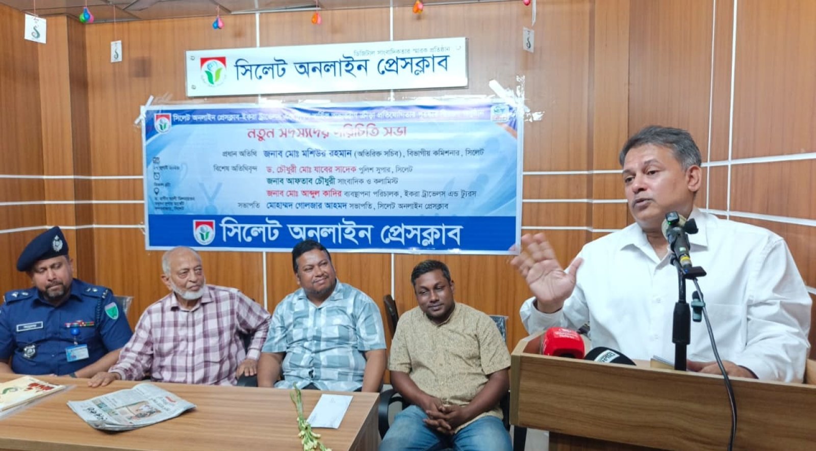 সাংবাদিকতা শুধু পেশা নয়, এটি জনসেবা : বিভাগীয় কমিশনার