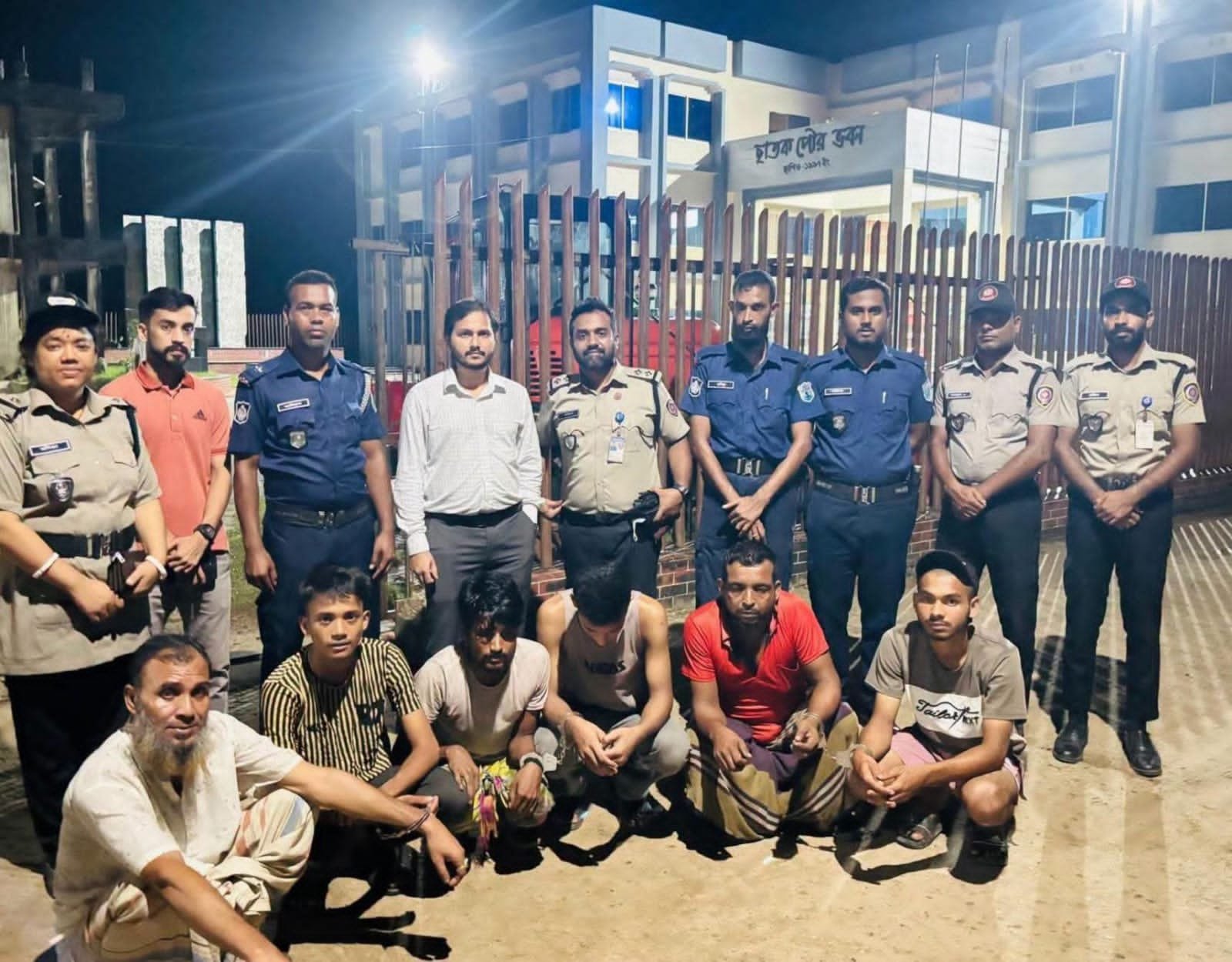 মাদকবিরোধী টাস্কফোর্সের সাঁড়াশি অভিযান, মোবাইল কোর্টে ৬ জনের কারাদণ্ড