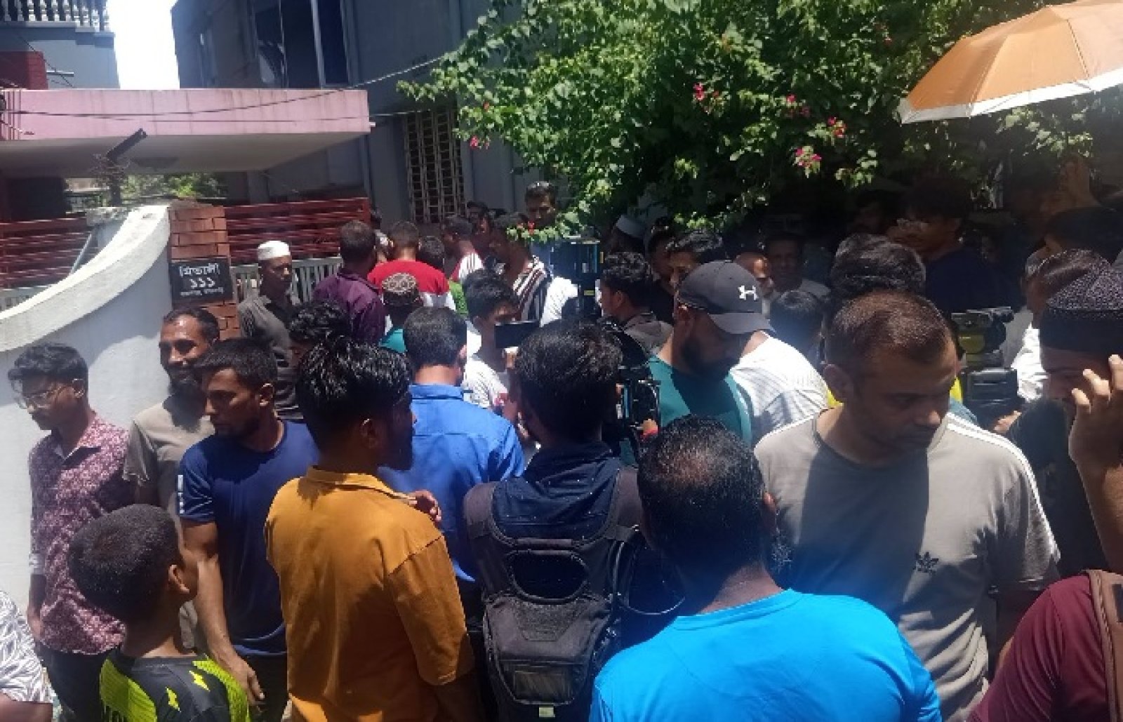 সিলেটে একই বাসা থেকে স্বামী-স্ত্রী ও গৃহপরিচারিকার মরদেহ উদ্ধার