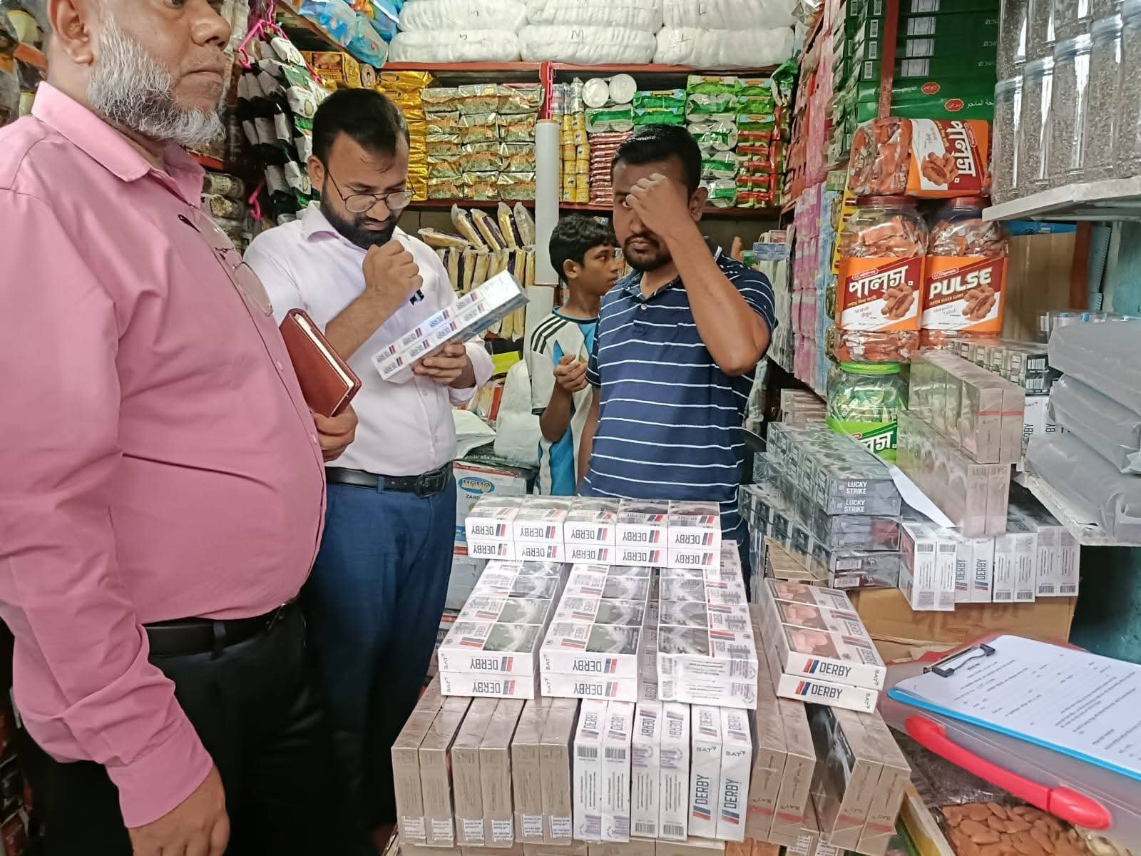 সিলেটে নকল সিগারেটবিরোধী অভিযান, ৩ মামলায় জরিমানা ১ লাখ ২৫ হাজার টাকা