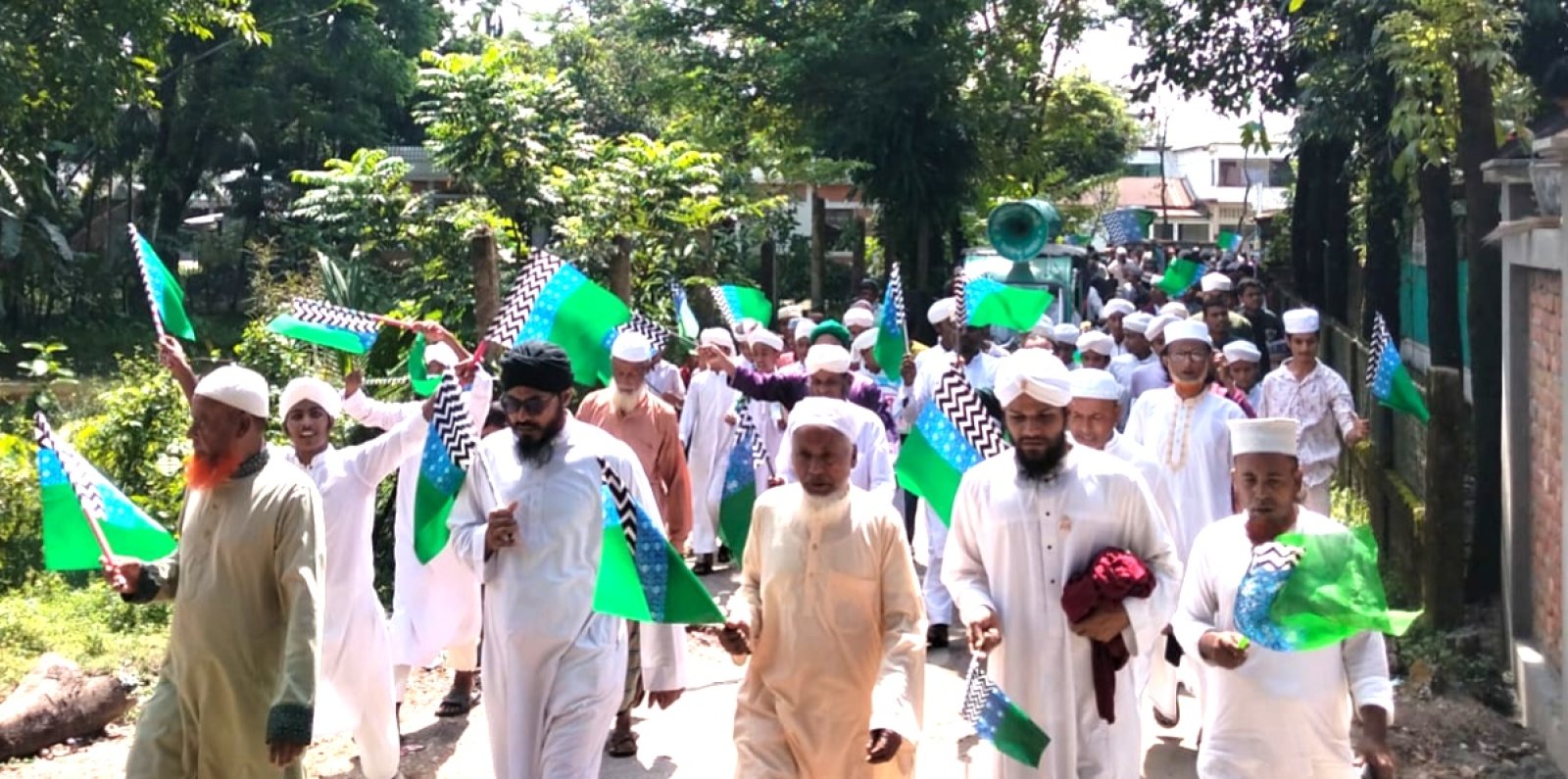জাফলংয়ে রবিউল আউয়ালকে স্বাগত জানিয়ে আনন্দ র‌্যালি ও জশনে জুলুস