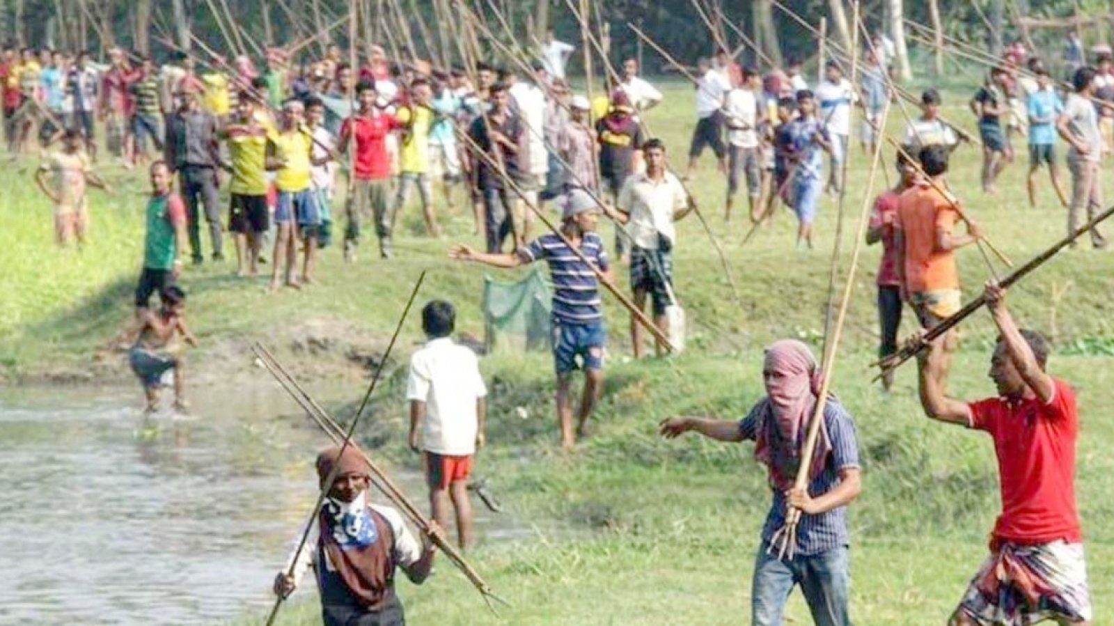লাখাইয়ে জমি বিরোধে দুই পক্ষের সংঘর্ষ, আহত ২০