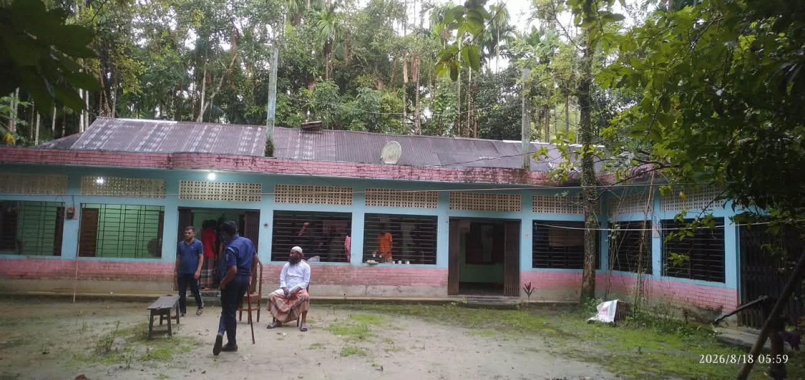 জকিগঞ্জে সাবেক ইউপি সদস্যের বাড়িতে ডাকাতি, লুট প্রায় ১৩ লাখ টাকার মালামাল