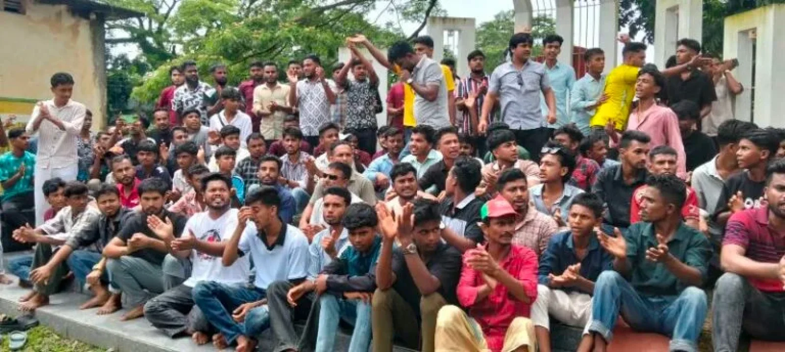 দিরাইয়ে ফ্যামিলি কার্ডের নিয়োগ নিয়ে ছাত্রদলের বিক্ষোভ, ২৪ ঘণ্টার আল্টিমেটাম