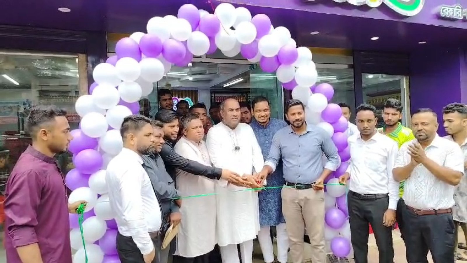 জিতু মিয়া পয়েন্টে ‘মিঠাই’র নতুন আউটলেটের শুভ উদ্বোধন
