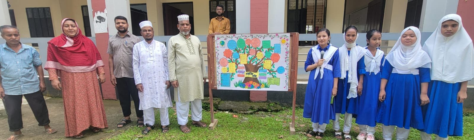 কুলাউড়ায় অগ্রণী উচ্চ বিদ্যালয়ে শিক্ষার্থীদের দুই দেয়াল পত্রিকা প্রকাশ