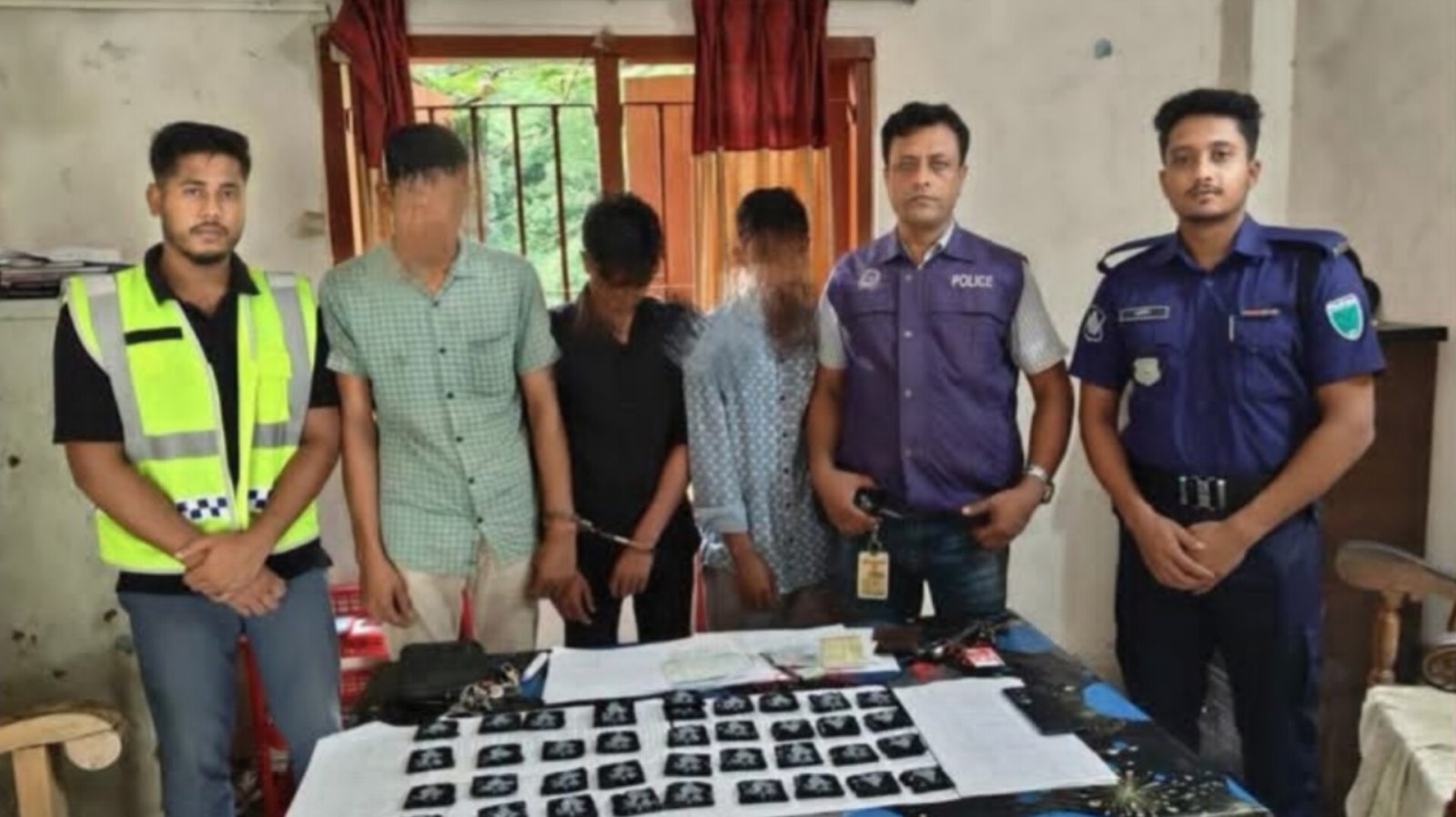 বিয়ানীবাজারে নোহা গাড়িতে ৭৫০০ পিস ইয়াবা, গ্রেপ্তার ৩
