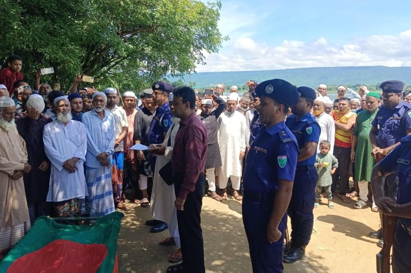 রাষ্ট্রীয় মর্যাদায় সমাহিত হলেন বীর মুক্তিযোদ্ধা উস্তার আলী আখঞ্জী