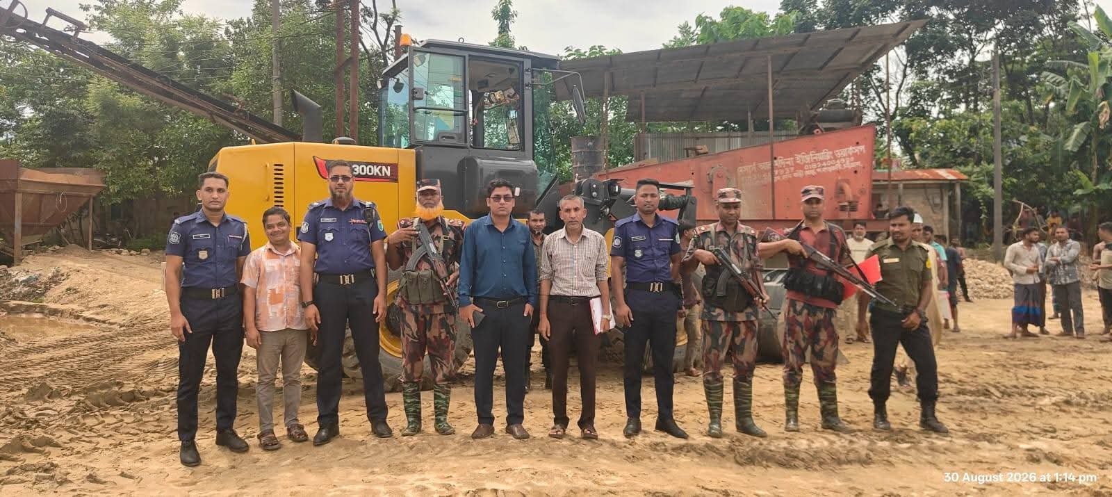 জৈন্তাপুরে রাংপানি নদীতে টাস্কফোর্সের অভিযান, ৮,হাজার ঘনফুট বালু ও পেলুডার জব্দ